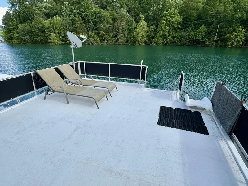 Slide: The Image of Aqua Chalet 16 x 68 Widebody 1999 - 5686340