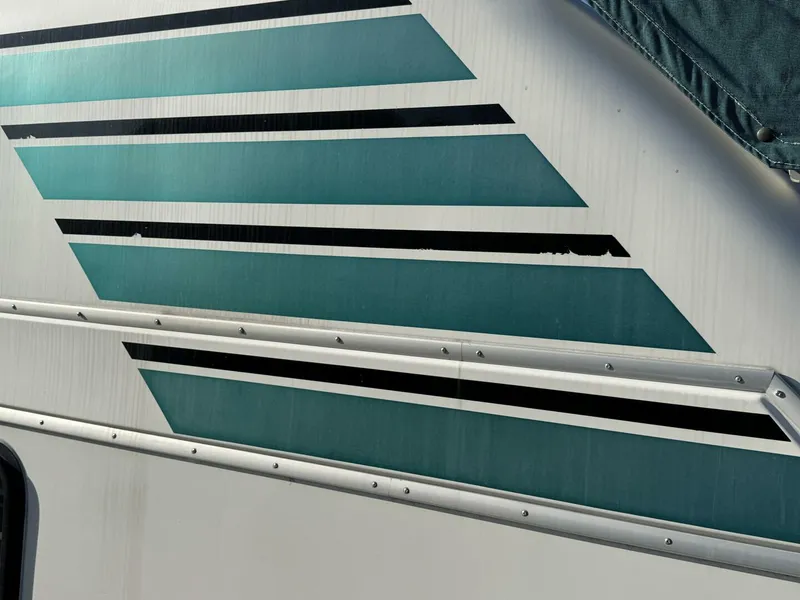 Slide: The Image of Gibson 37 Sport Series 1995 - 5686536