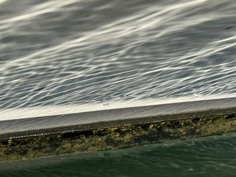 Slide: The Image of Gibson 37 Sport Series 1995 - 5686560