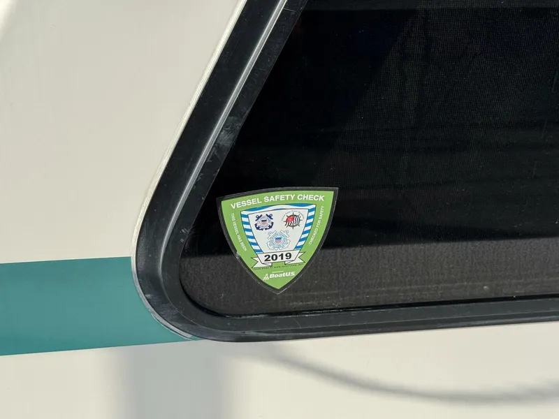 Slide: The Image of Gibson 37 Sport Series 1995 - 5686564