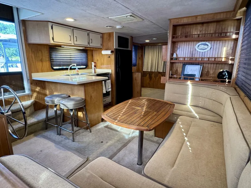 Slide: The Image of Gibson 37 Sport Series 1995 - 5686467