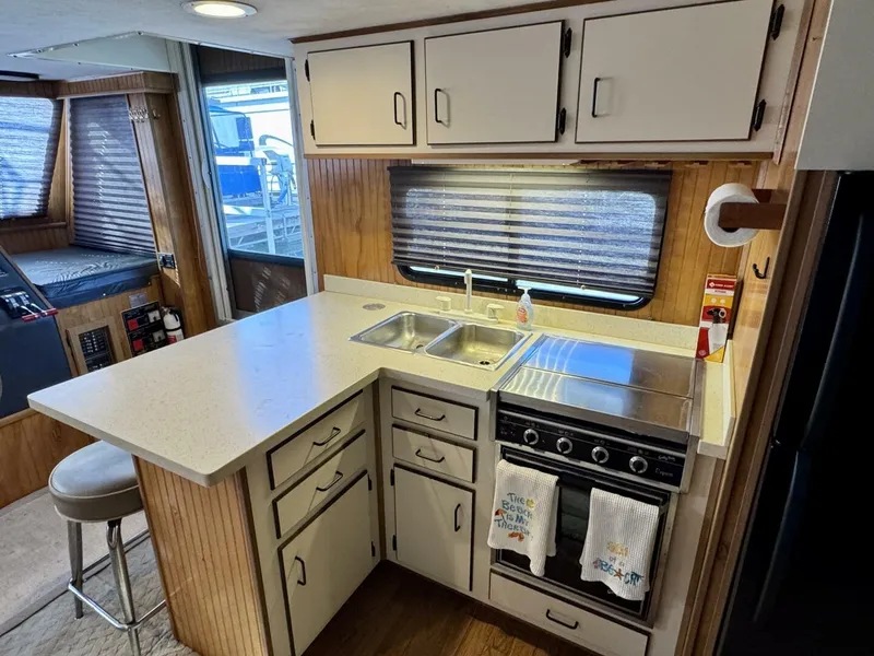 Slide: The Image of Gibson 37 Sport Series 1995 - 5686472