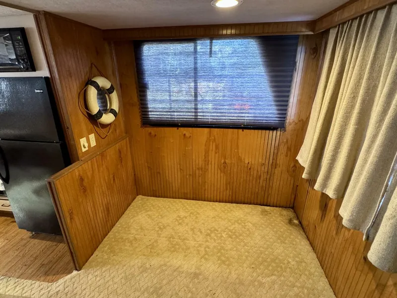 Slide: The Image of Gibson 37 Sport Series 1995 - 5686485