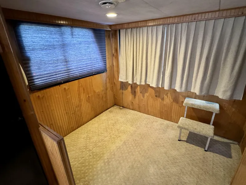 Slide: The Image of Gibson 37 Sport Series 1995 - 5686486