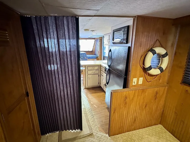 Slide: The Image of Gibson 37 Sport Series 1995 - 5686489