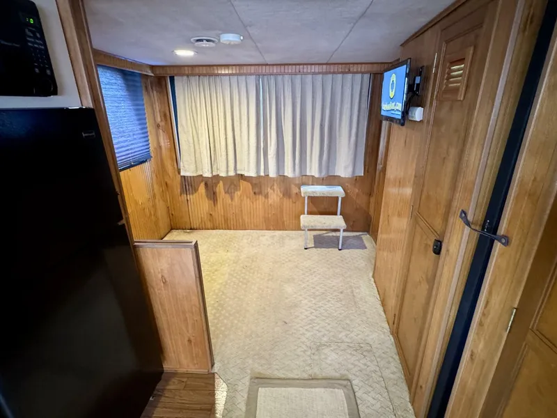 Slide: The Image of Gibson 37 Sport Series 1995 - 5686491