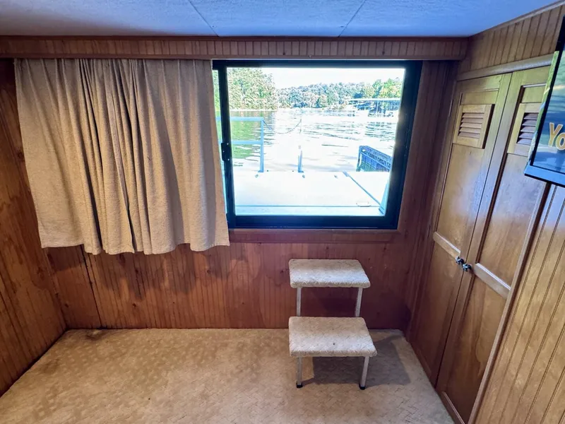 Slide: The Image of Gibson 37 Sport Series 1995 - 5686495