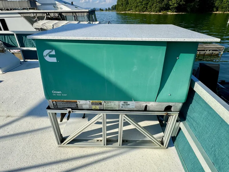 Slide: The Image of Gibson 37 Sport Series 1995 - 5686511