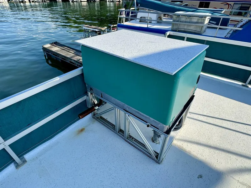 Slide: The Image of Gibson 37 Sport Series 1995 - 5686513