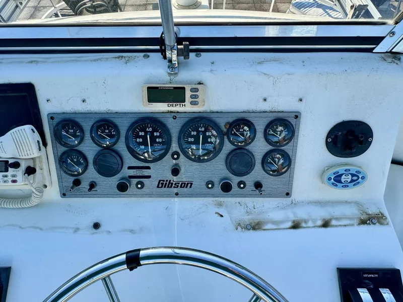 Slide: The Image of Gibson 37 Sport Series 1995 - 5686520