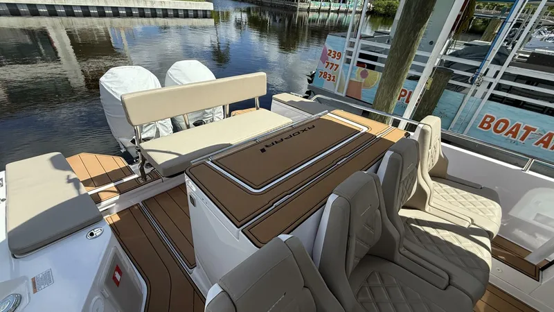 Slide: The Image of Axopar 28 T-Top 2024 - 5686831