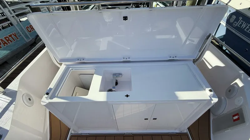 Slide: The Image of Axopar 28 T-Top 2024 - 5686833