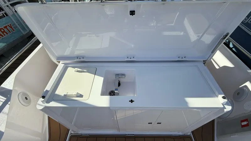 Slide: The Image of Axopar 28 T-Top 2024 - 5686834