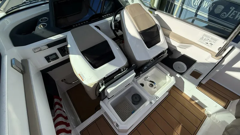 Slide: The Image of Axopar 28 T-Top 2024 - 5686840