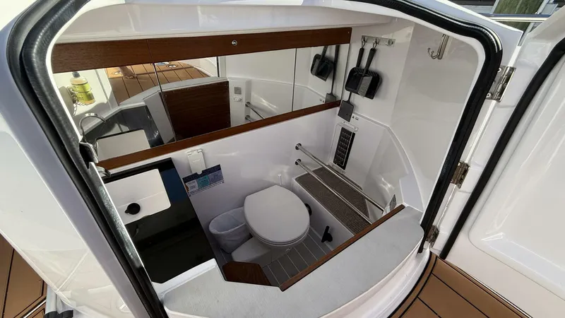 Slide: The Image of Axopar 28 T-Top 2024 - 5686844