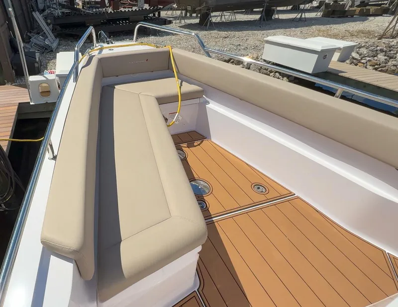 Slide: The Image of Axopar 28 T-Top 2024 - 5686846