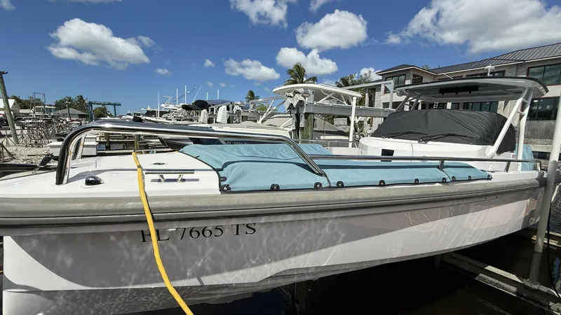 Slide: The Image of Axopar 28 T-Top 2024 - 5686847