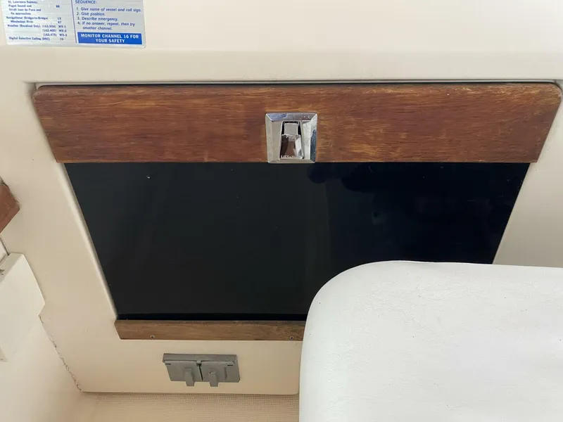 Slide: The Image of Tiara 2600 Continental 1985 - 5686943