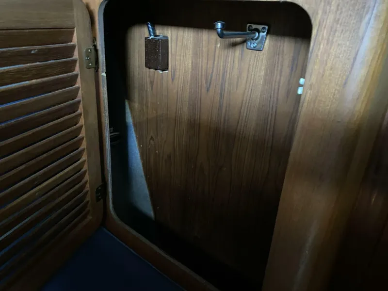 Slide: The Image of Tiara 2600 Continental 1985 - 5686968