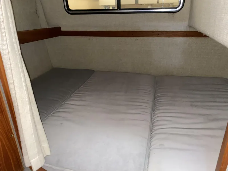 Slide: The Image of Tiara 2600 Continental 1985 - 5686979