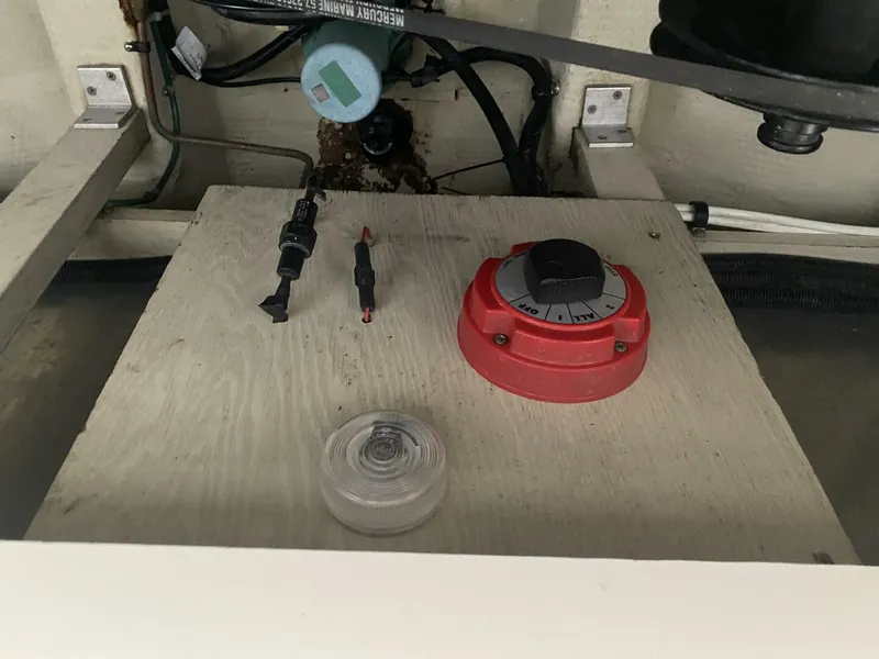 Slide: The Image of Tiara 2600 Continental 1985 - 5686935