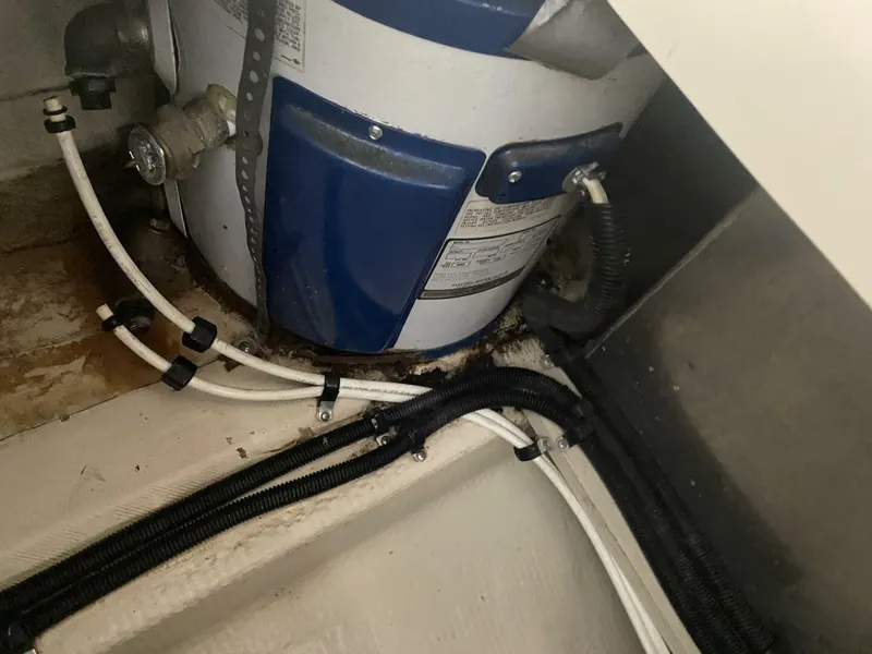 Slide: The Image of Tiara 2600 Continental 1985 - 5686936