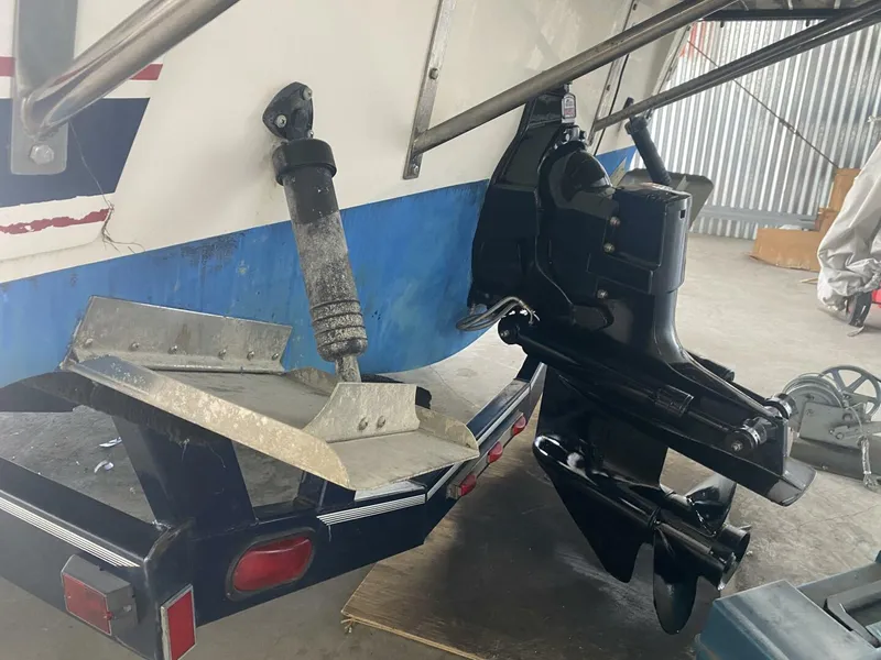 Slide: The Image of Tiara 2600 Continental 1985 - 5686930