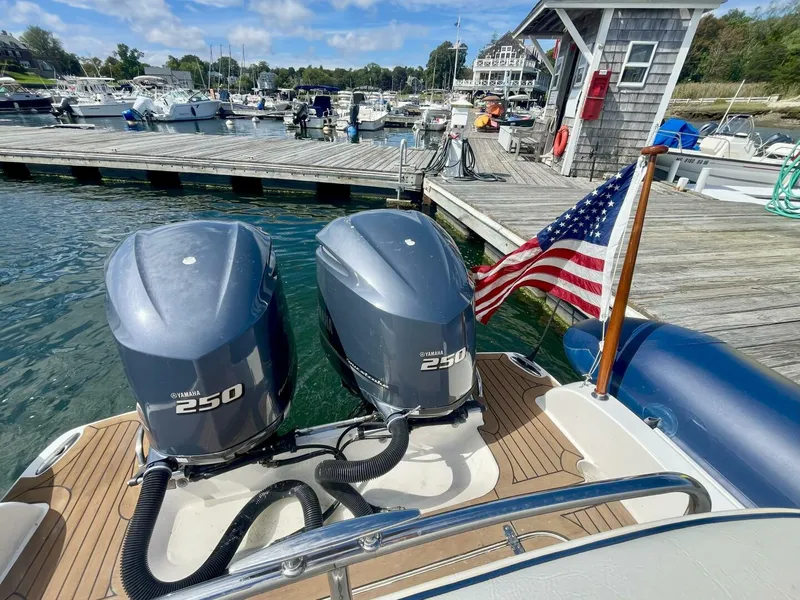 Slide: The Image of Hunt Yachts HBI 30 2011 - 5687202