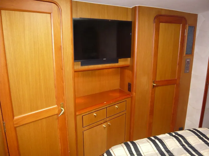 Slide: The Image of Ocean Yachts 56 Super Sport 1999 - 5688147