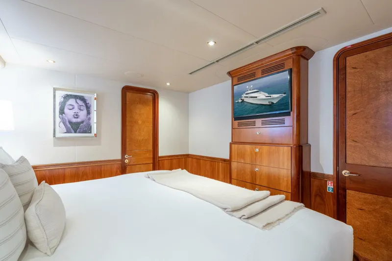 Slide: The Image of Westport 130 2003 - 5692147