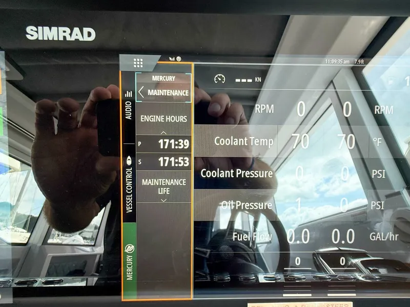 Slide: The Image of Axopar 37 XC AFT CABIN 2023 - 5687500