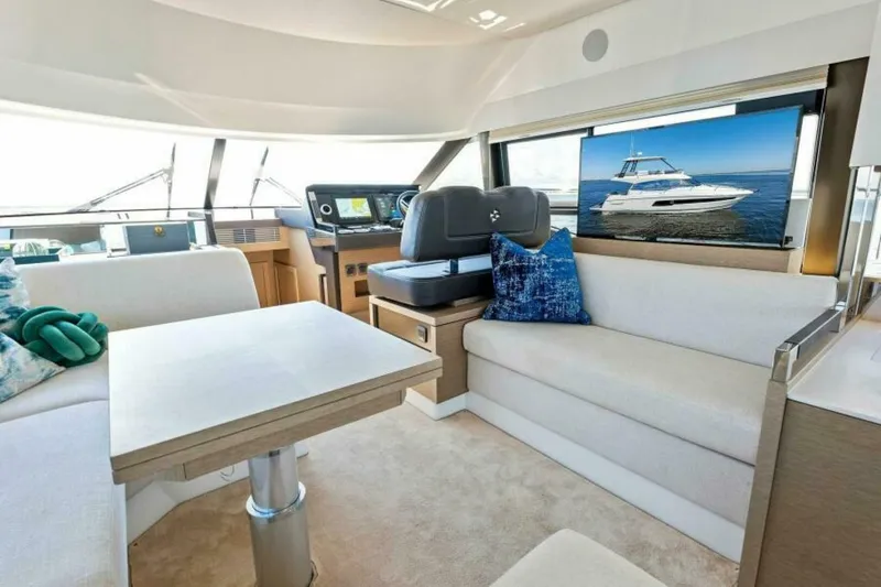 Slide: The Image of Prestige 460 Flybridge 2023 - 5687393