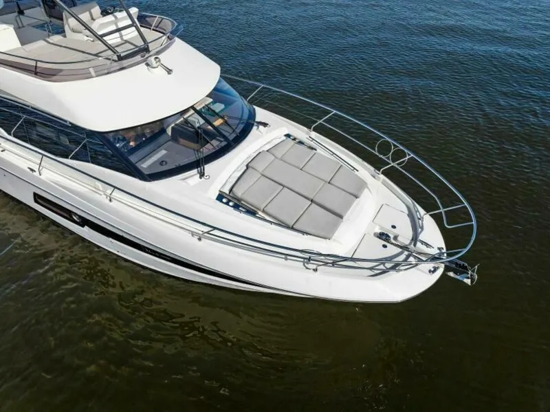 Slide: The Image of Prestige 460 Flybridge 2023 - 5687459