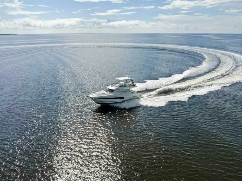 Slide: The Image of Prestige 460 Flybridge 2023 - 5687471