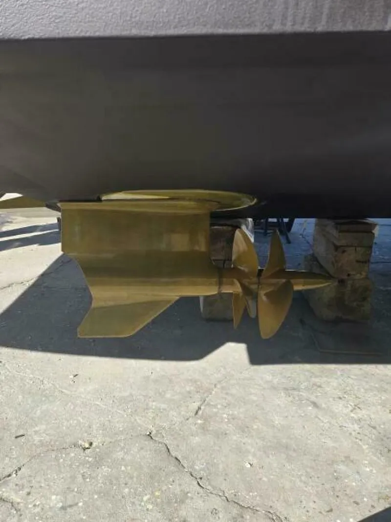 Slide: The Image of Prestige 460 Flybridge 2023 - 5687474