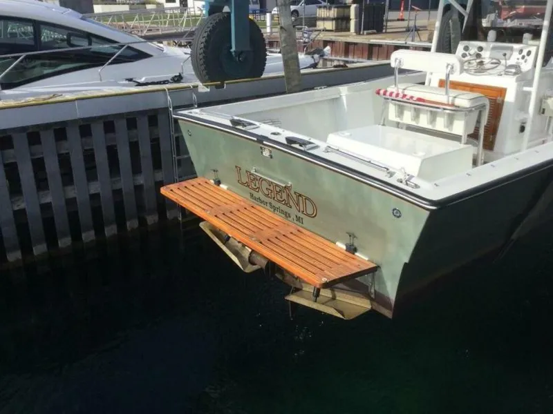 Slide: The Image of Custom 28 CC 1982 - 5687887