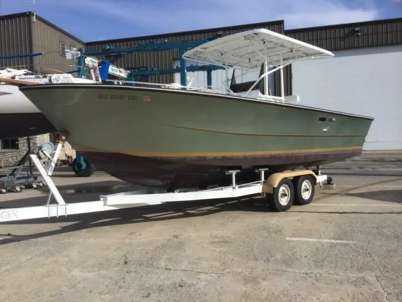 Slide: The Image of Custom 28 CC 1982 - 5687854