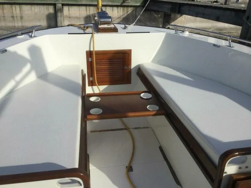 Slide: The Image of Custom 28 CC 1982 - 5687883