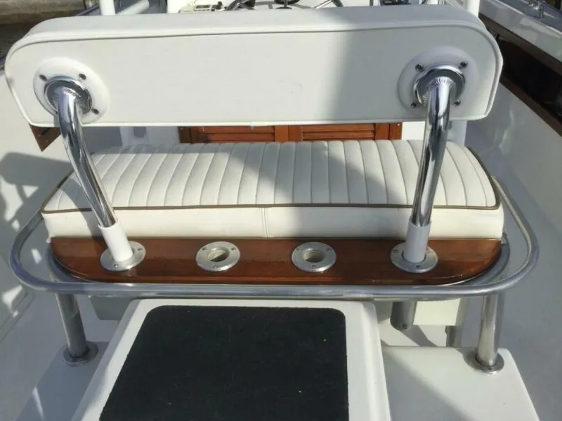 Slide: The Image of Custom 28 CC 1982 - 5687861