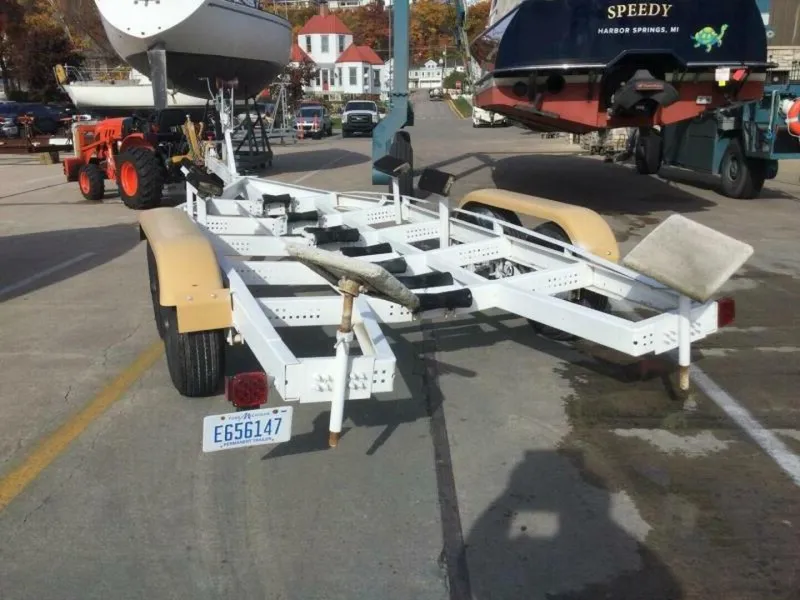 Slide: The Image of Custom 28 CC 1982 - 5687888