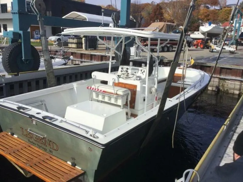 Slide: The Image of Custom 28 CC 1982 - 5687851