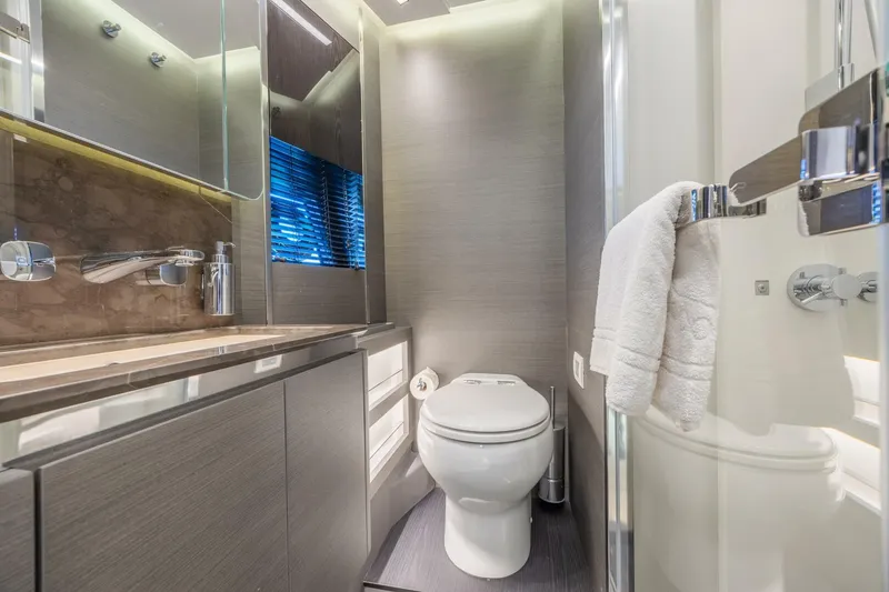 Slide: The Image of Azimut S8 2023 - 5688171