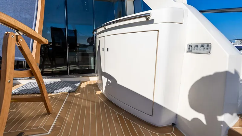 Slide: The Image of Uniesse 55S 2011 - 5688037