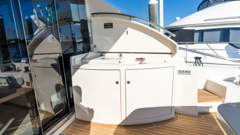 Slide: The Image of Uniesse 55S 2011 - 5688043