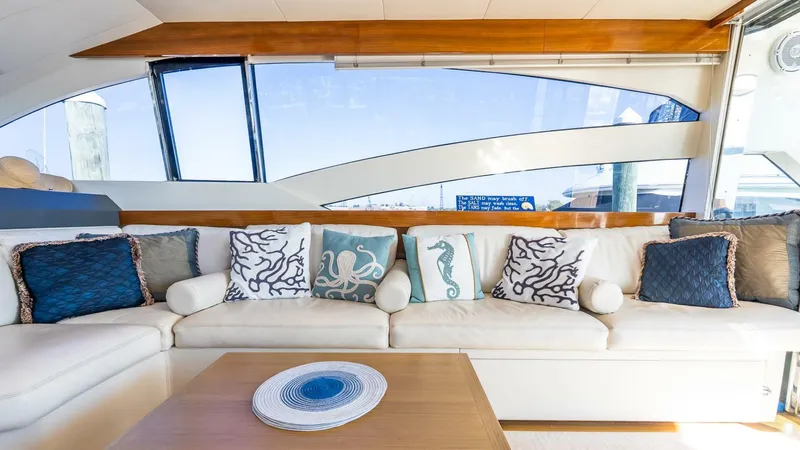 Slide: The Image of Uniesse 55S 2011 - 5688027