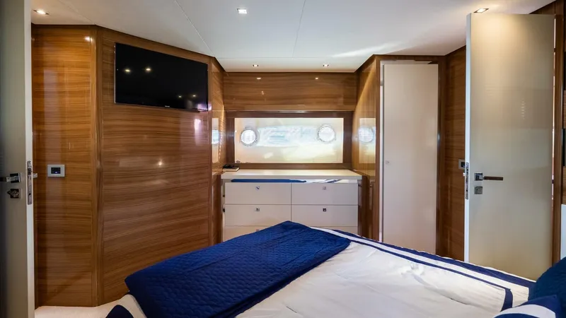 Slide: The Image of Uniesse 55S 2011 - 5688014