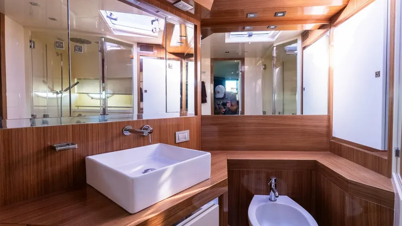 Slide: The Image of Uniesse 55S 2011 - 5688016