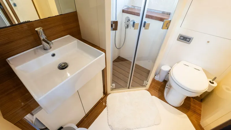 Slide: The Image of Uniesse 55S 2011 - 5688019