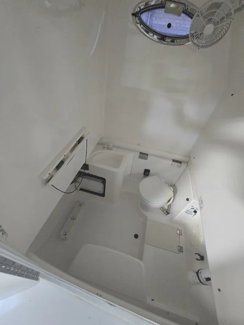 Slide: The Image of Robalo R300 2008 - 5688626