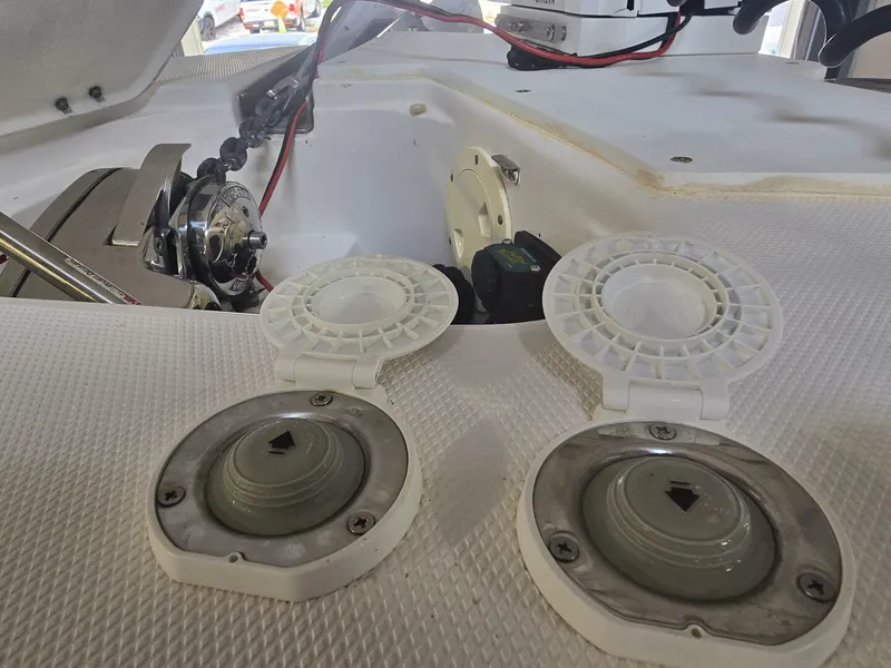 Slide: The Image of Robalo R300 2008 - 5688629